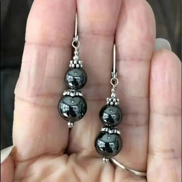 Beautiful Hematite Sterling Silver Lever Back Drop Earrings NWT - Picture 1 of 2